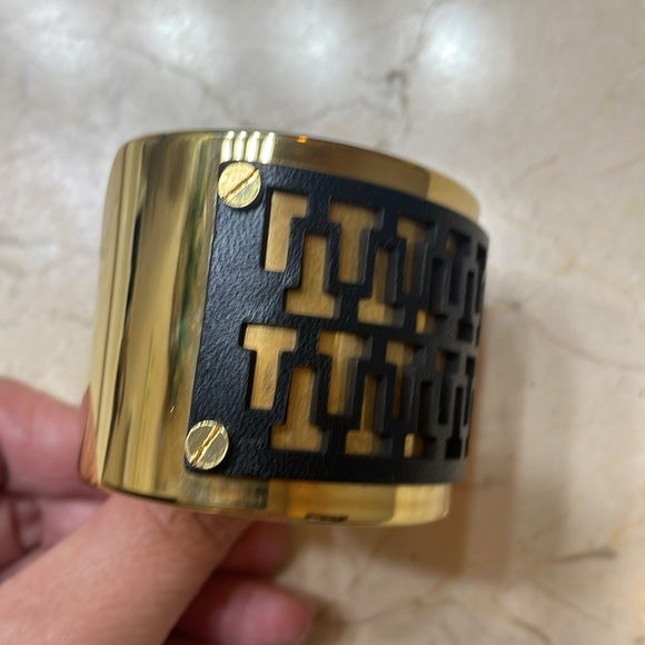 Tory Burch wide cuff bracelet - Picture 3 of 5